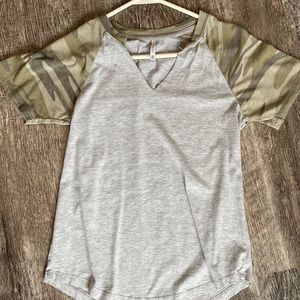 Z Supply XS army sleeve top